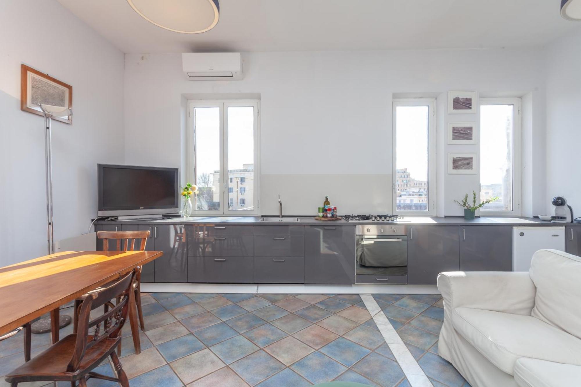 San Lorenzo Skyrail Loft - By Openroma Apartamento Roma